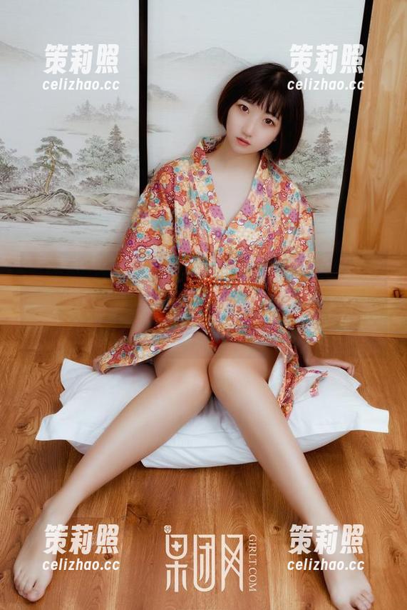 果团网-陈雅漫 果团网 - 无聊时候翻查陈雅漫的白色图集—她的白色真有趣,还是我自己想太多了?