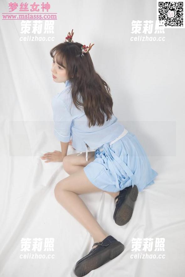 梦丝女神 - 璇璇携小黄鸭帽，考验我的美图审美底线