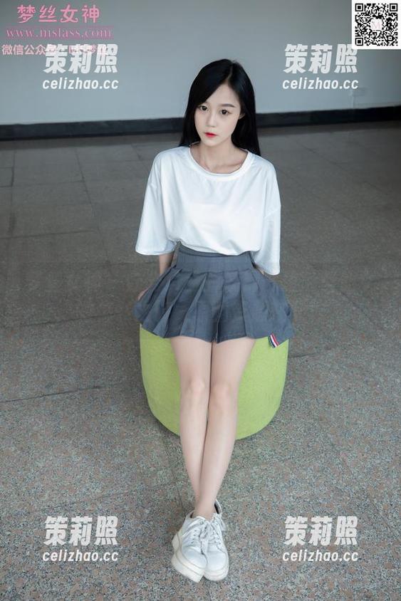 梦丝女神 - 办公桌前的妩媚气息：莹仙女的秘书之旅，原图资源在此！