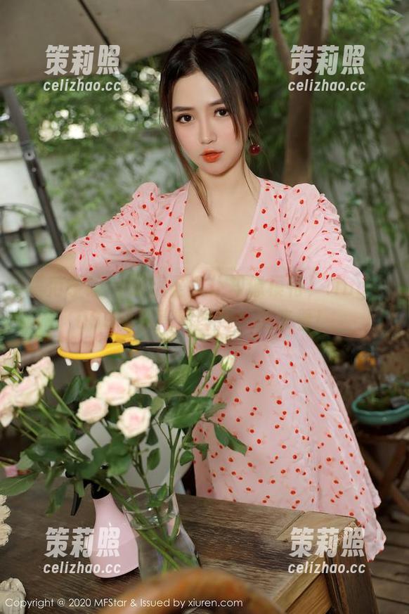 模范学院 - 明明是女仆却像模特，lingyu69霸屏高清图库，快来看！