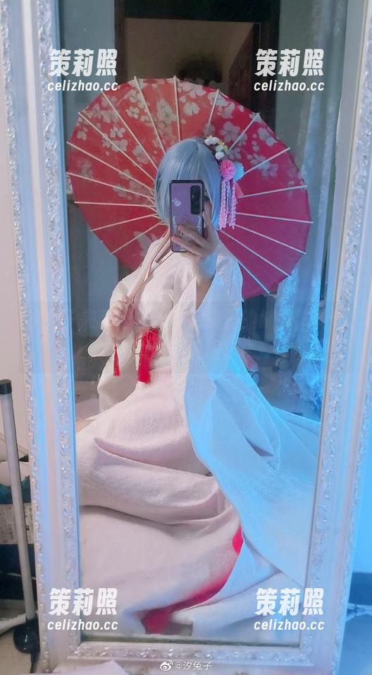 汐兔子来了！最新作品集里的妹妹，真让人停不下眼。