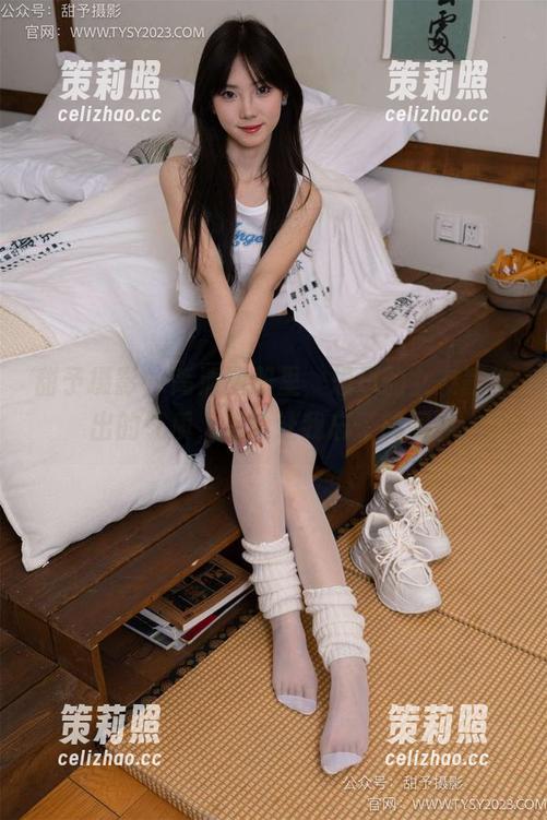 甜予摄影 - 高清图册里，思思的女友散发出的气质，完全让我忘了时间。