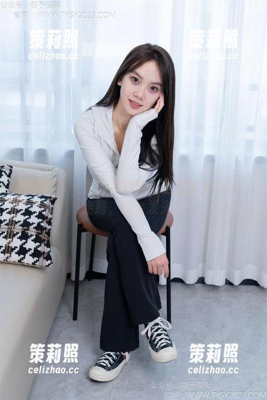 甜予摄影-齐齐 甜予摄影 - 齐齐的短靴:这双靴子不只会走路,还会发光!