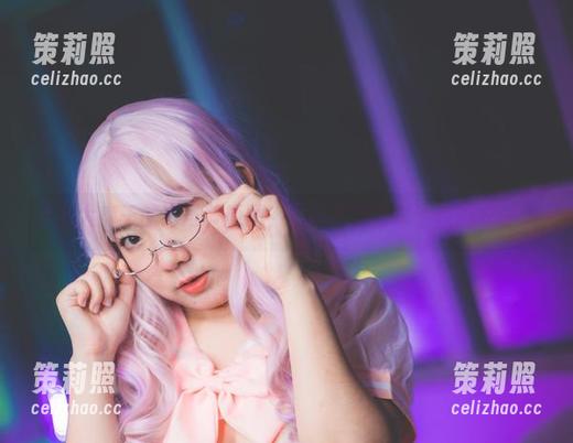 甜糖大魔王的万圣节原图，写真集里看似滑稽的安静。