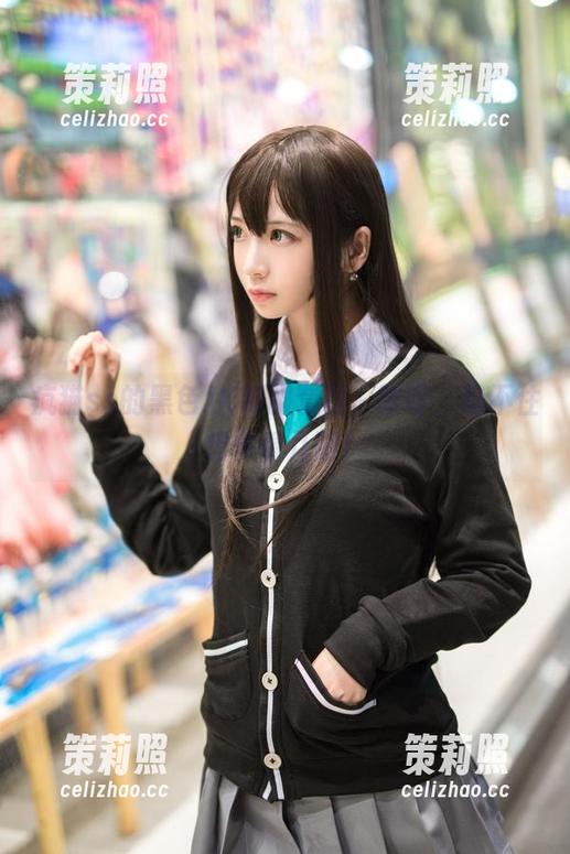 疯猫ss的黑色JK制服套图，哎呀，忍不住想多看几眼！