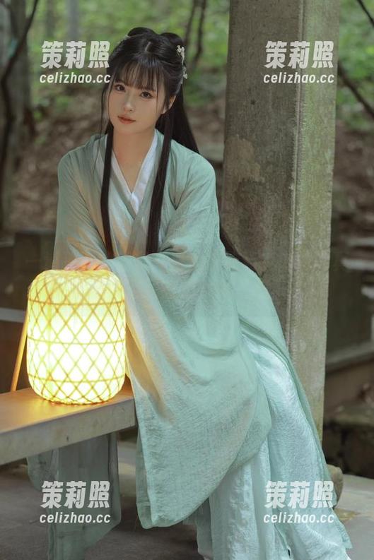 一道独特的宵宫：白莉爱吃巧克力的写真全集，比我的想象更“美”。