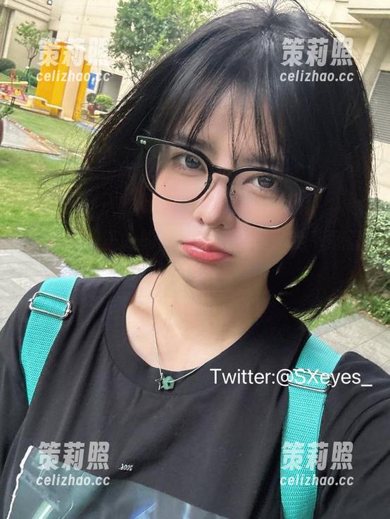 眼酱大魔王w的水手服时刻，图库下载让你跟上潮流！