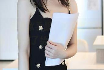 秀人网 – 高清水手服，壁纸里游动的Egg尤妮丝，别忘了给我的小船起个名字！