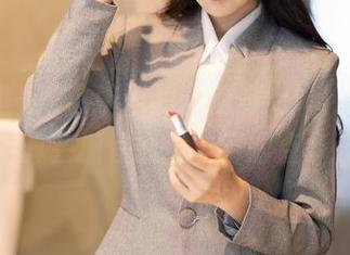 秀人网 – 难以抗拒的定制修女风，刘钰儿真会抓住最近流行的点。