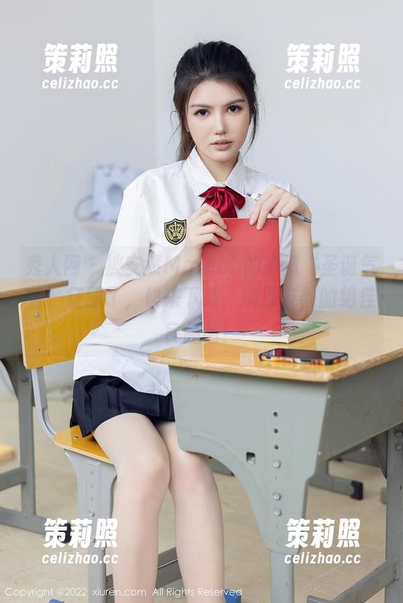 秀人网-安然Maleah 秀人网 - 被安然Maleah的高清“圣诞气氛”征服了,快来下载,刷朋友圈的绝佳良品呐!