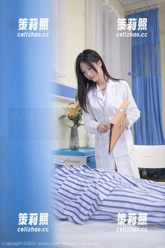 秀人网 - 一卷林文文yooki的校服作品：校园纯情，别有洞天！
