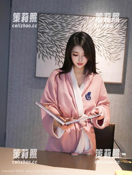 秀人网-柒喜小baby 秀人网 - 柒喜小baby的红裙精选:每一次走动都透出一丝急躁,可值得再来一次。