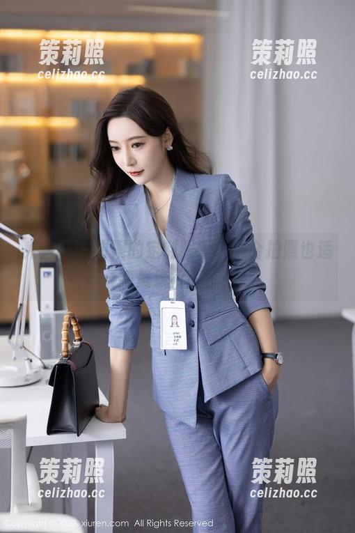 秀人网 - 甜妮的定制眼镜，适合拍照也适合掩盖流行的盲点！