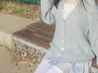 紧急企划 – 小婕又来啦，这次是水手服黑丝，让我的图库绽放新花样，分享的热情都涨起来啦！