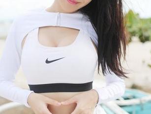 美媛馆 – Milk楚楚的黑色作品集，真是高冷到不行，背景都不敢出声