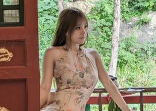 浴缸里的芊芊酱w，把无圣光的原图拍成了一幅画，我是信了。