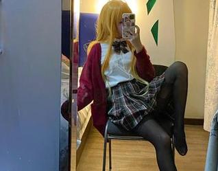 当芋圆侑子换上雅儿贝德私服，无圣光让图片更实在。