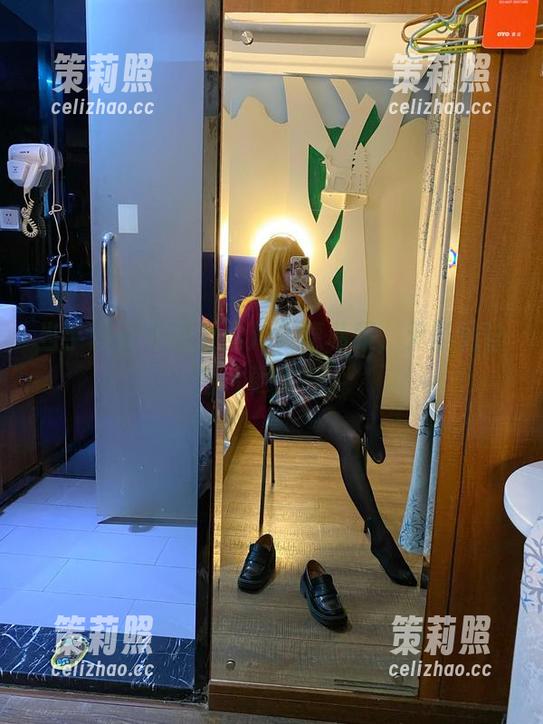 当芋圆侑子换上雅儿贝德私服，无圣光让图片更实在。