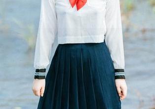 落落Raku与她的花嫁：一场你无法抗拒的写真游戏。