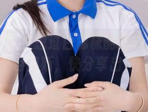 袜啵啵 – 从没想过白棉袜能在砂糖的写真里夺目如斯，快分享出去吧？
