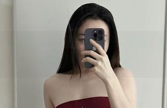 微密圈 – 铁锤姐姐：红色蕾丝好似窗帘，但我却想一探究竟！美图内见！