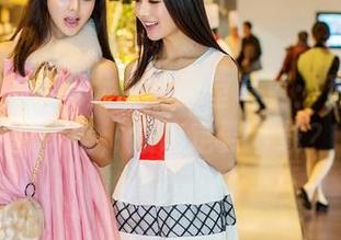 青豆客 – Una尤娜的教室写真：那种奇怪的风格，您确定要下载？
