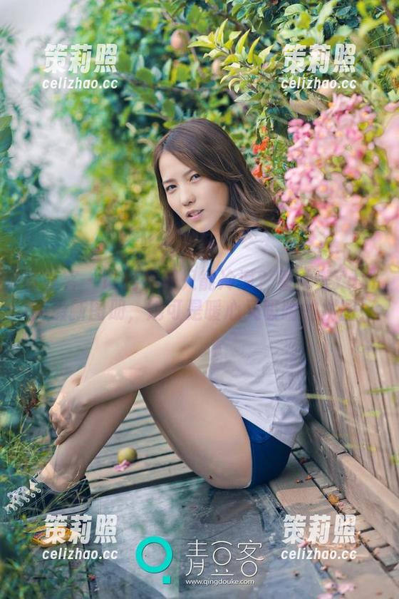 青豆客 - 谁说御姐只能冷漠？看尤美Yumi的最新图册，她可是暖心又吸睛的拼图！