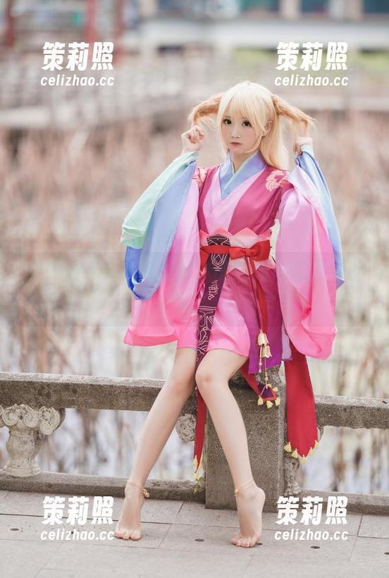 最新图库大象兔女郎，面饼仙儿在挑灯夜读？