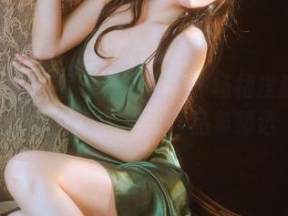 “连衣裙与香草喵露露：一场裙摆旋转的趣味合集”——作品集精选