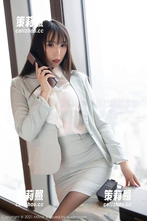魅妍社 - 把皮衣穿的艺术感超出定制界限，Ashely丽丽的写真也是个迷！