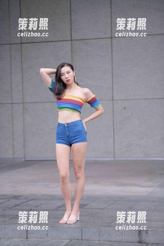 魔镜街拍：分享那个女人，沉醉在她的气场中